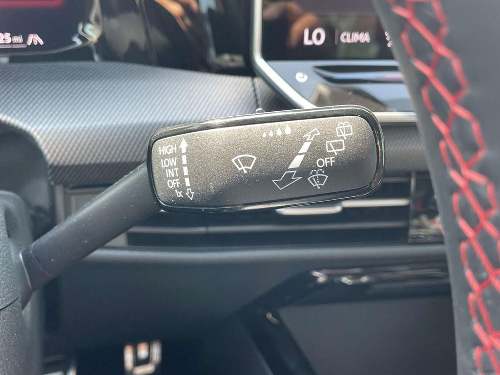 2025 Volkswagen Golf GTI 2.0T SE