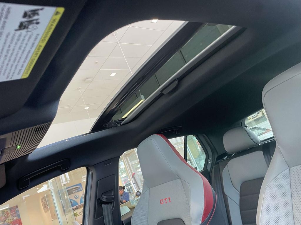 2024 Volkswagen Golf GTI Autobahn
