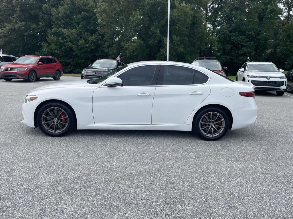 2018 Alfa Romeo Giulia Base